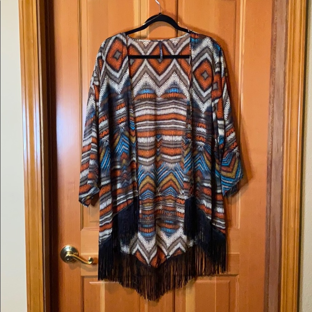 NWOT Yetts Southwestern Inspired Shawl Cover-Up